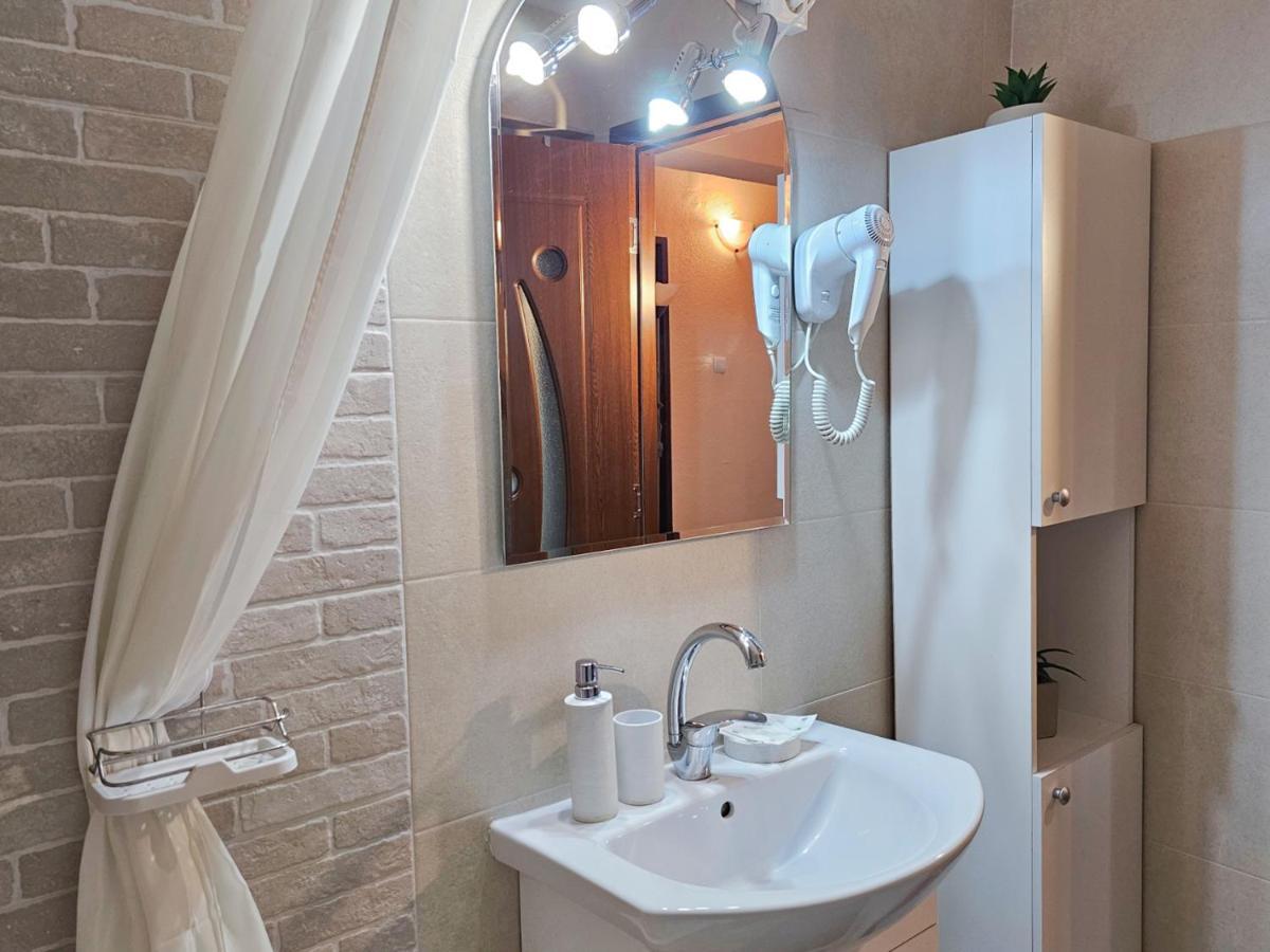 Central Park Apartment Turda Eksteriør billede